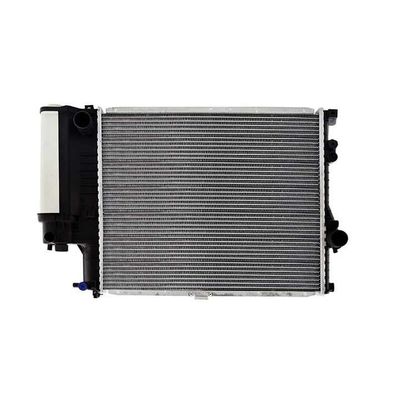 Bom preço. Peças sobressalentes de automóveis Radiador de sistema de arrefecimento para BMW E39 1740695 1740698 1427153 1432819 on-line