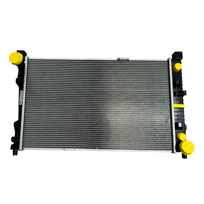 Bom preço. 2002-2004 Ano Peças para automóveis Radiador de alumínio para Mercedes-Benz W203 A209 C209 3513408 on-line
