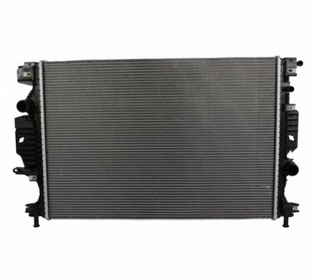 Bom preço. DG9Z8005B Sistema de refrigeração de peças de reposição de automóveis Radiador de alumínio para Ford Fusion Lincoln MKZ on-line