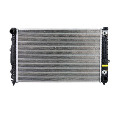 Bom preço. Projeto de Peças sobressalentes de automóveis Radiador de sistema de arrefecimento para AUDI A4 A6 VW passat 8D0121251BB on-line